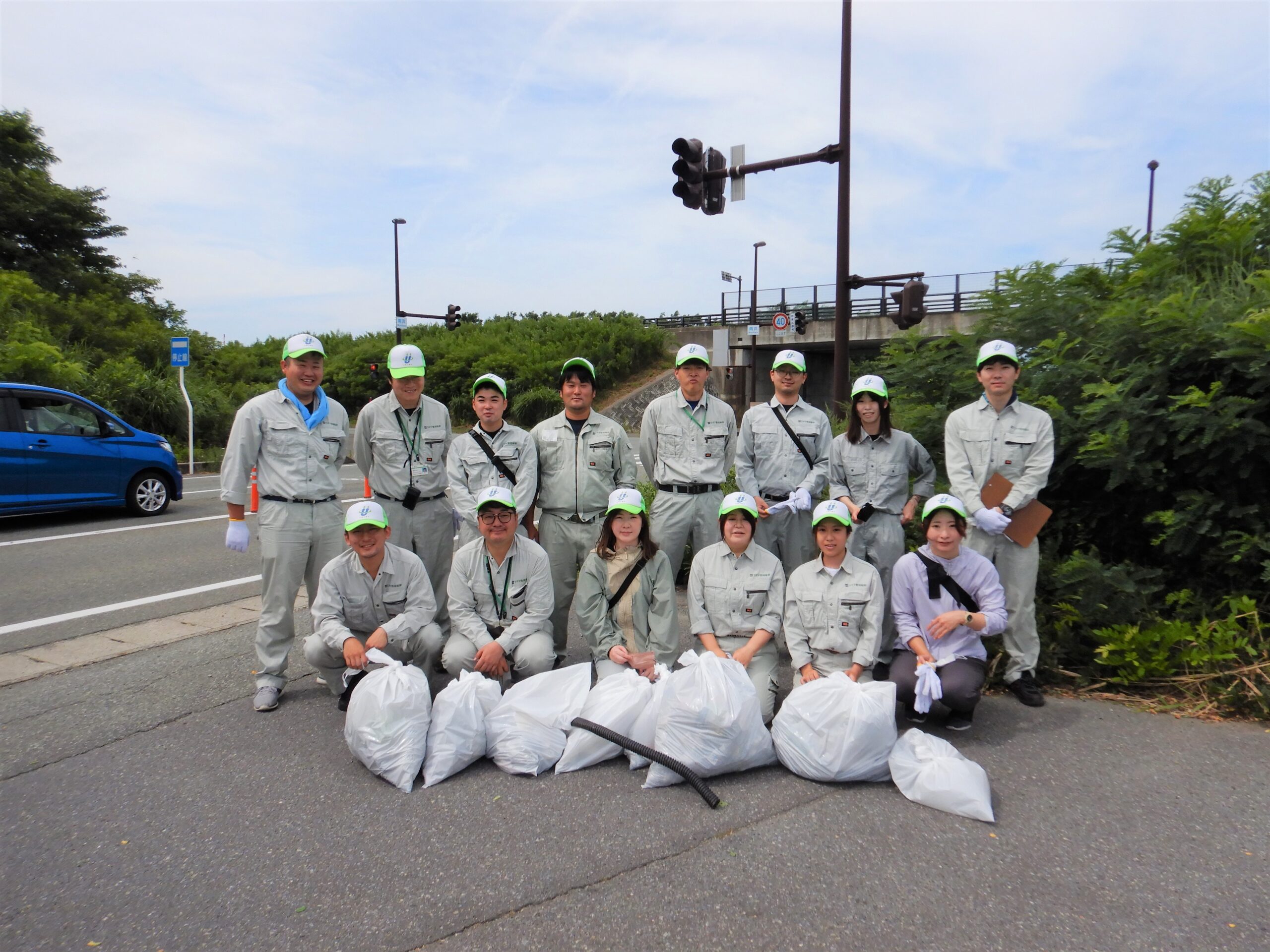 国道７号　秋田南バイパス周辺のクリーンアップを実施しました